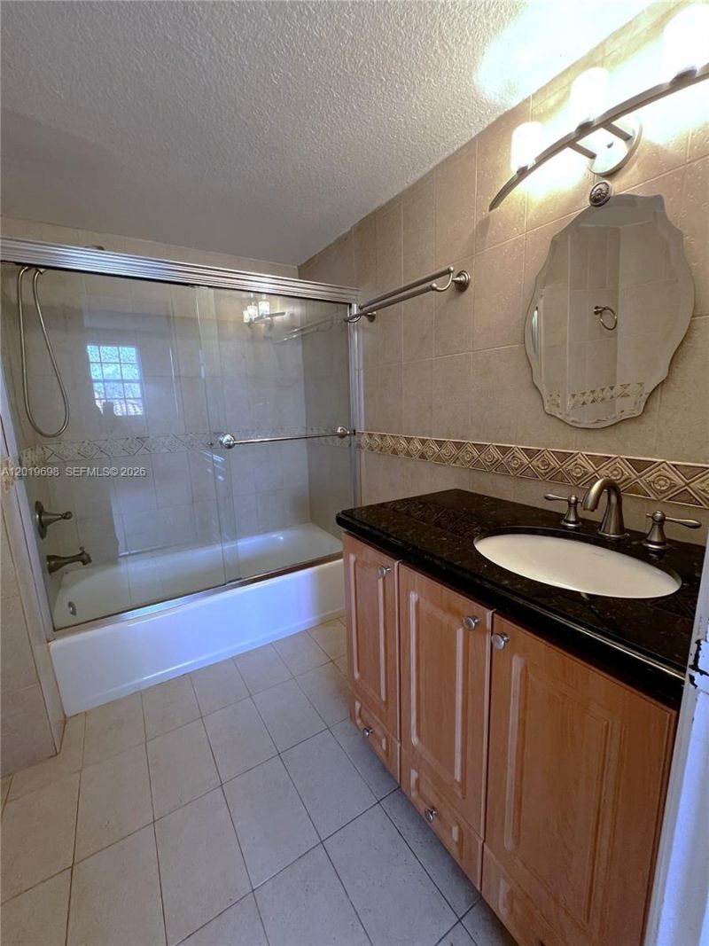 9715 Fontainebleau Blvd , Unit E209, Miami, FL 33172 Photo