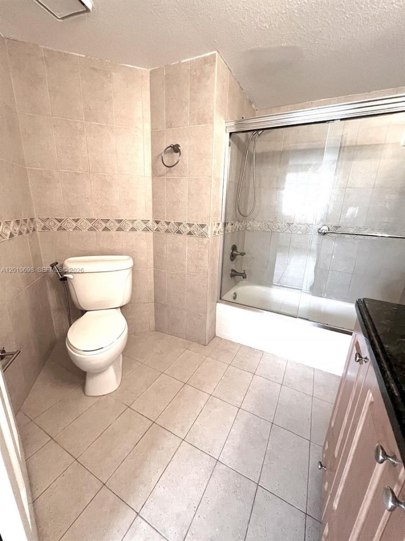 9715 Fontainebleau Blvd , Unit E209, Miami, FL 33172 Photo