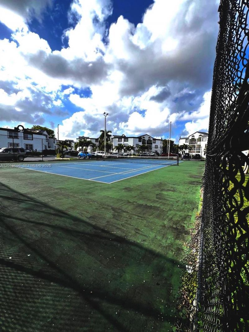 9715 Fontainebleau Blvd , Unit E209, Miami, FL 33172 Photo