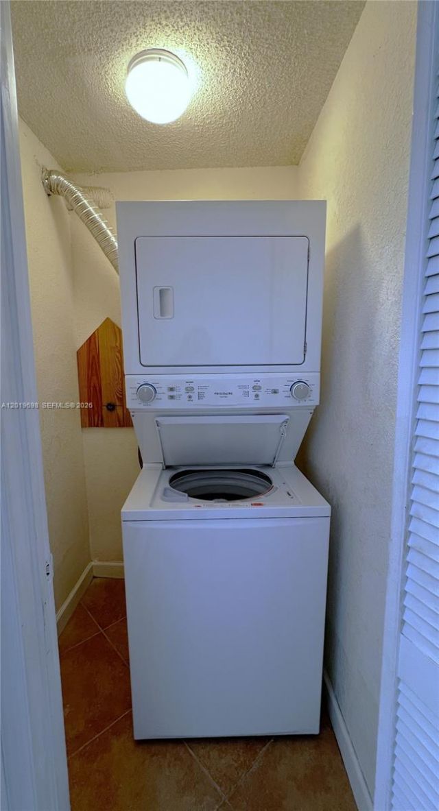 9715 Fontainebleau Blvd , Unit E209, Miami, FL 33172 Photo