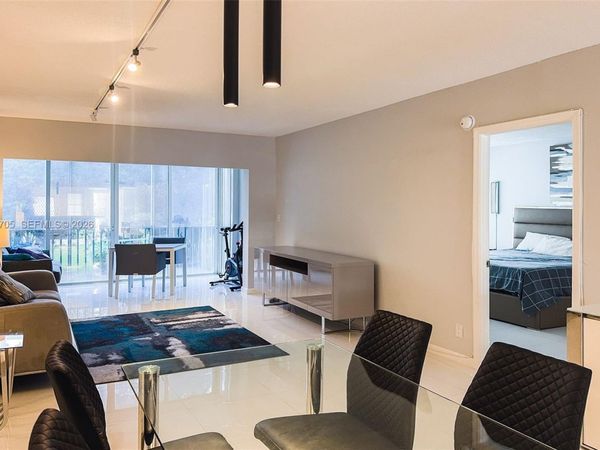 3200 N Palm Aire Dr, Unit 207, Pompano Beach, FL 33069