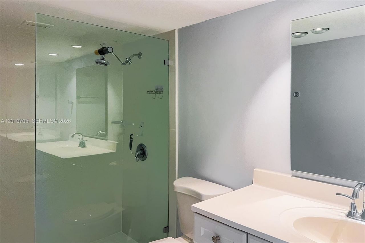 3200 N Palm Aire Dr, Unit 207, Pompano Beach, FL 33069 Photo