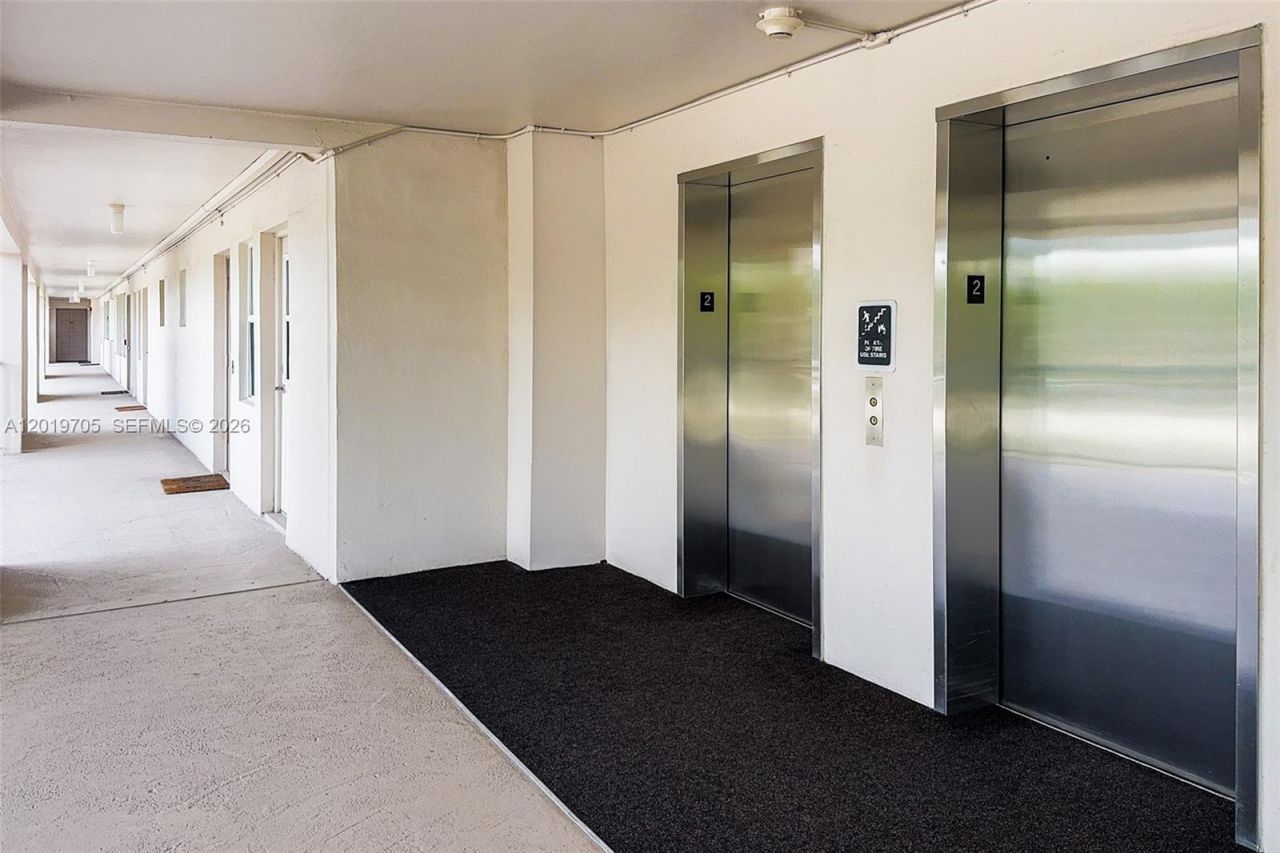 3200 N Palm Aire Dr, Unit 207, Pompano Beach, FL 33069 Photo