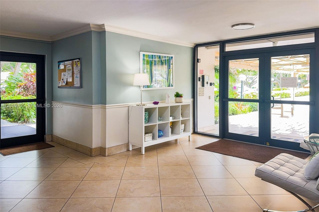 3200 N Palm Aire Dr, Unit 207, Pompano Beach, FL 33069 Photo