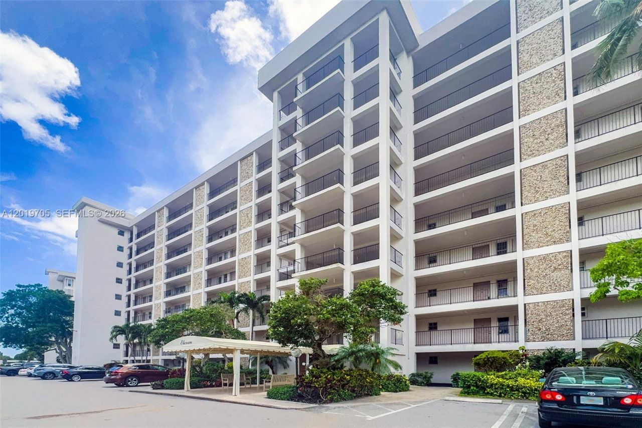 3200 N Palm Aire Dr, Unit 207, Pompano Beach, FL 33069 Photo