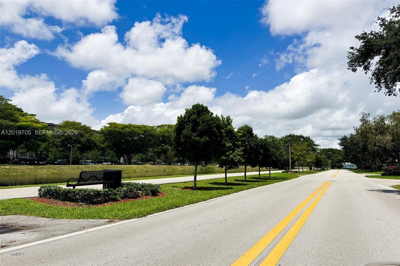 3200 N Palm Aire Dr, Unit 207, Pompano Beach, FL 33069 Photo