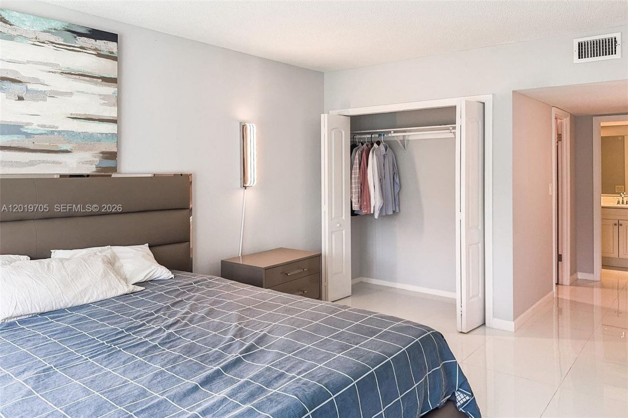 3200 N Palm Aire Dr, Unit 207, Pompano Beach, FL 33069 Photo