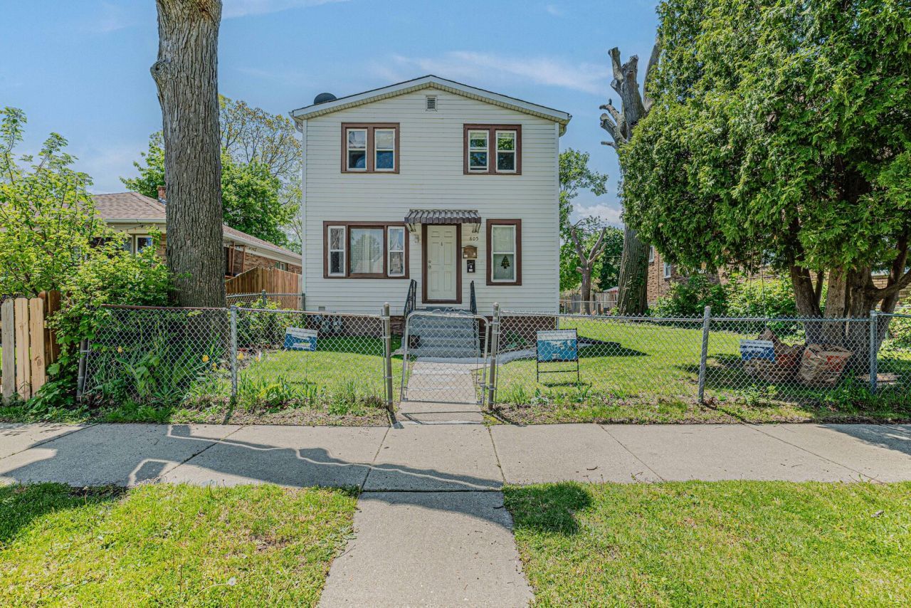 805 Audrey Nixon Boulevard, North Chicago, IL 60064 Main Photo