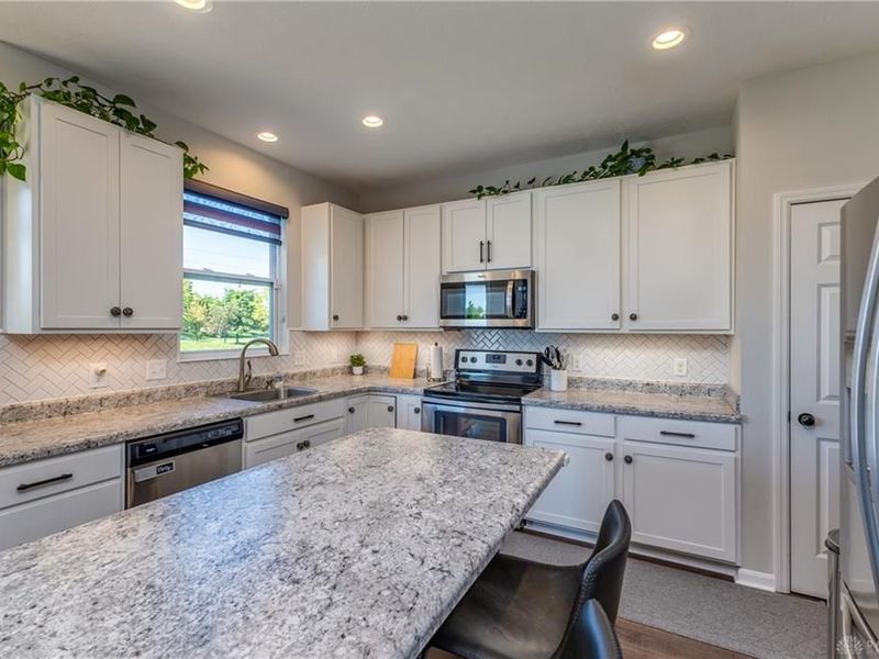 4161 Spicebush Drive, Tipp City, OH 45371 Photo 7
