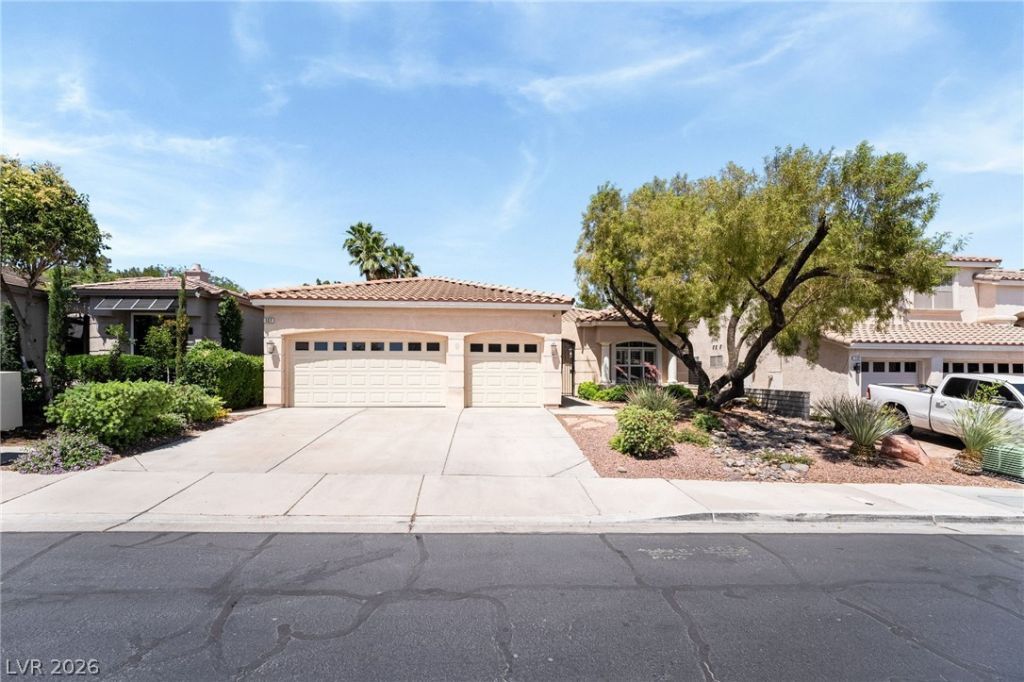 127 Ultra Drive, Henderson, NV 89074 Main Photo