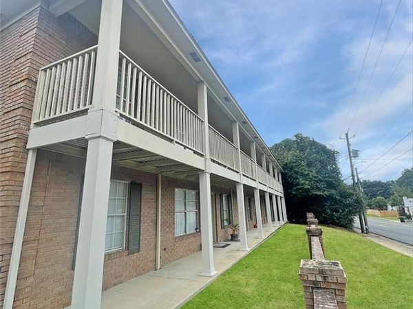 1813 Hackberry Lane, Unit 10, Tuscaloosa, AL 35401