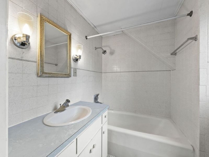 1875 Roxbury Road, Upper Arlington, OH 43212 Photo 75