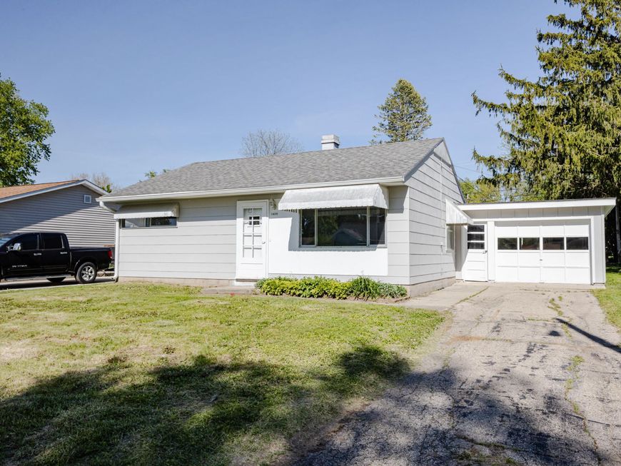 Main Photo