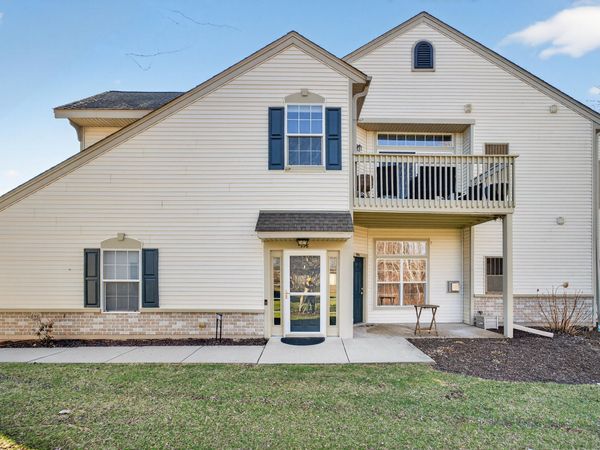 996 Bedford Ct, Unit 202, Mount Pleasant, WI 53406