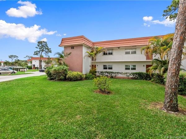 2600 SE Ocean Boulevard, Unit EE15, Stuart, FL 34996