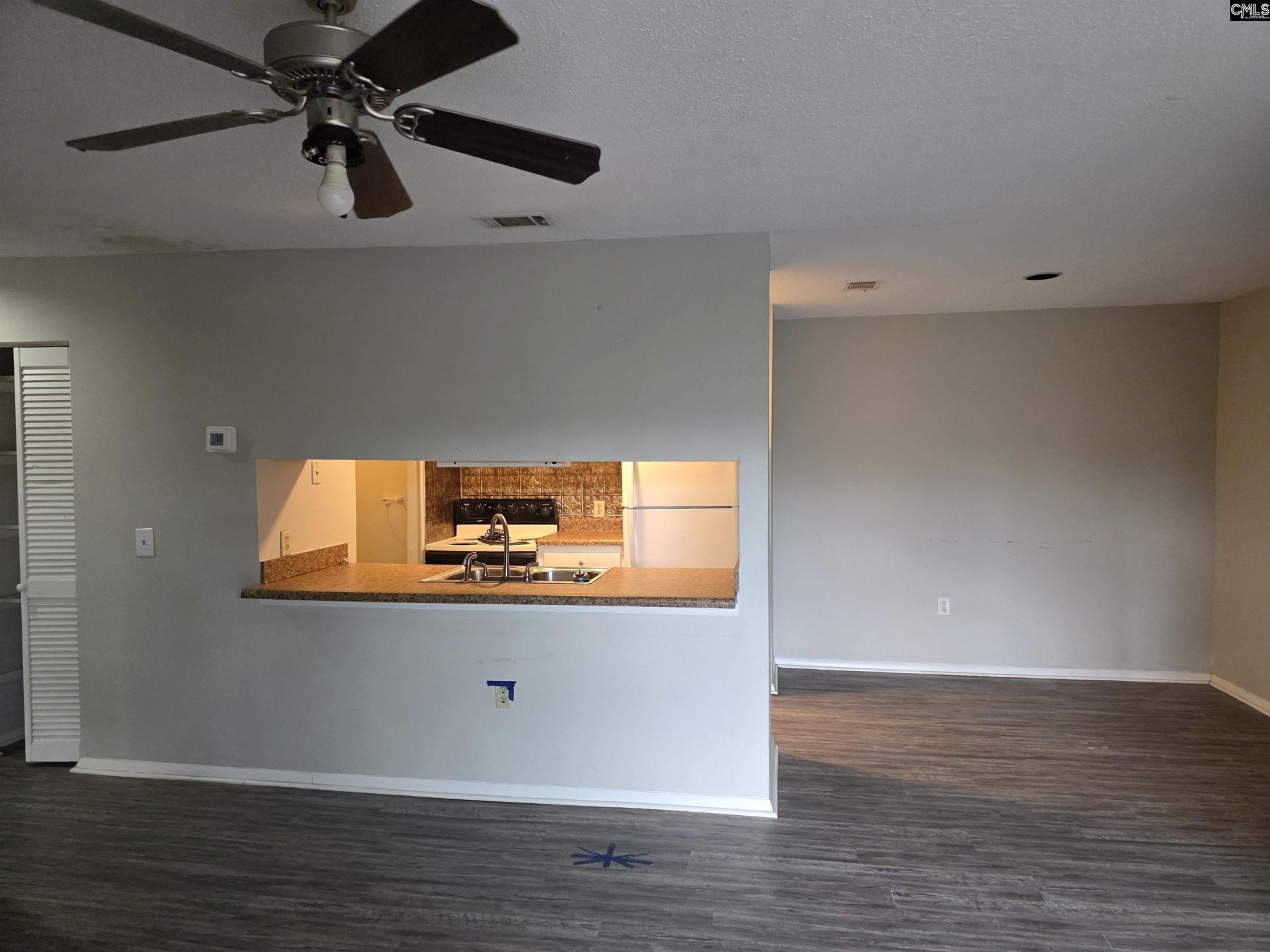 207 Weddell Street  Photo 6