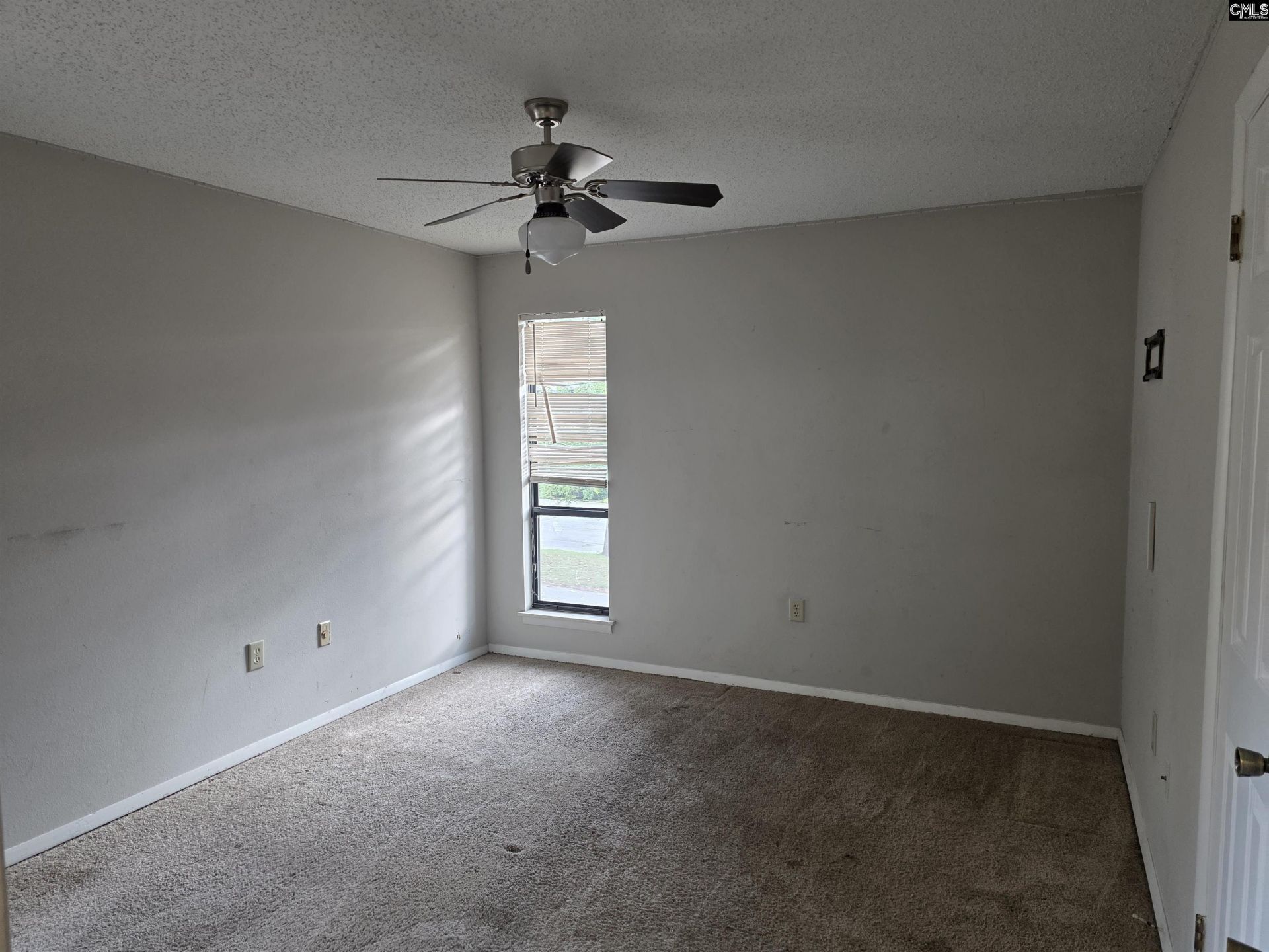 207 Weddell Street  Photo 9
