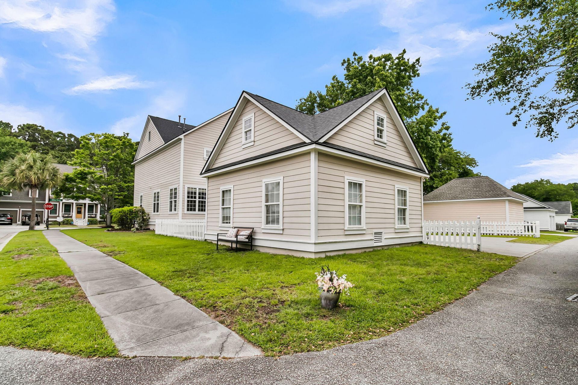 3438 Attley Street Photo 40