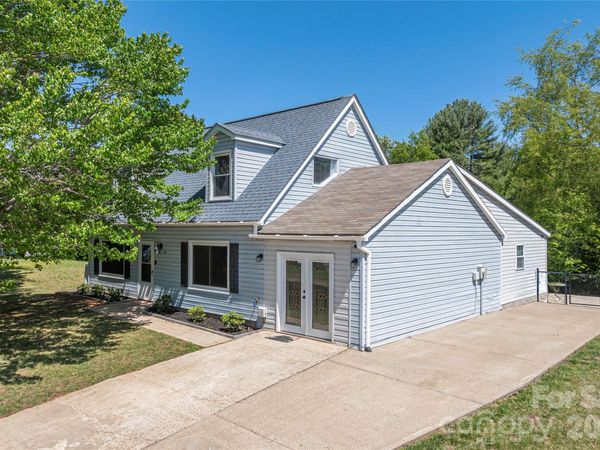 20 Lionel Place , Asheville, NC 28806