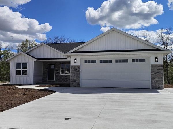 2511 STELLITA CIRCLE, De Pere, WI 54115