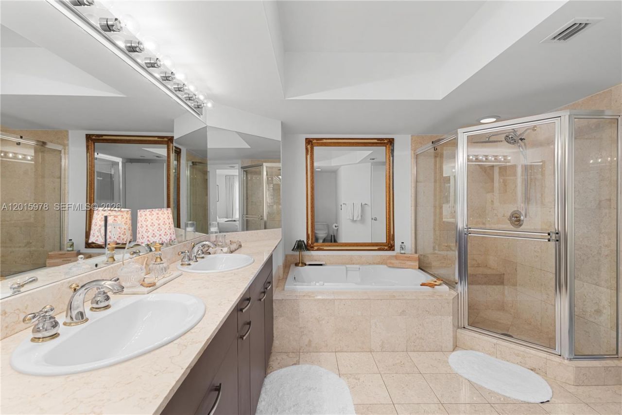 21055 Yacht Club Dr , Unit 1707, Aventura, FL 33180 Photo