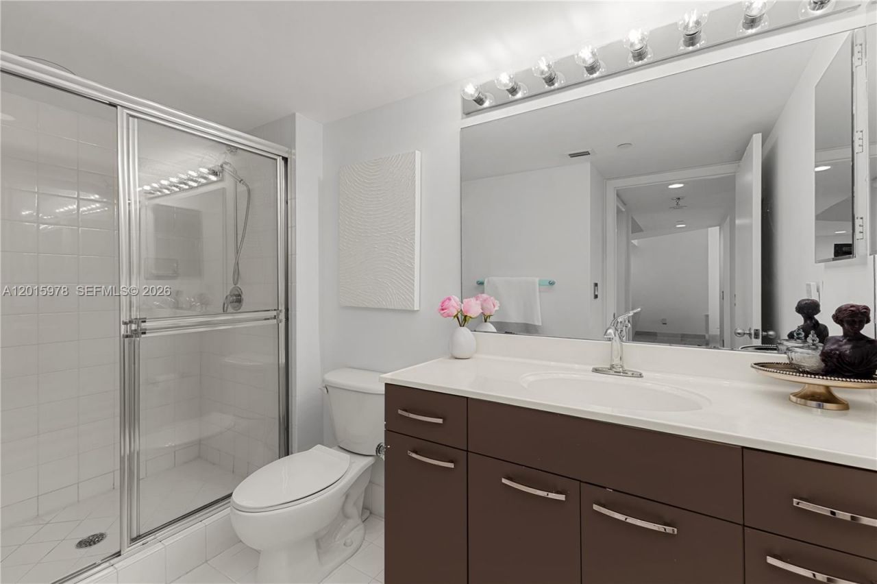 21055 Yacht Club Dr , Unit 1707, Aventura, FL 33180 Photo