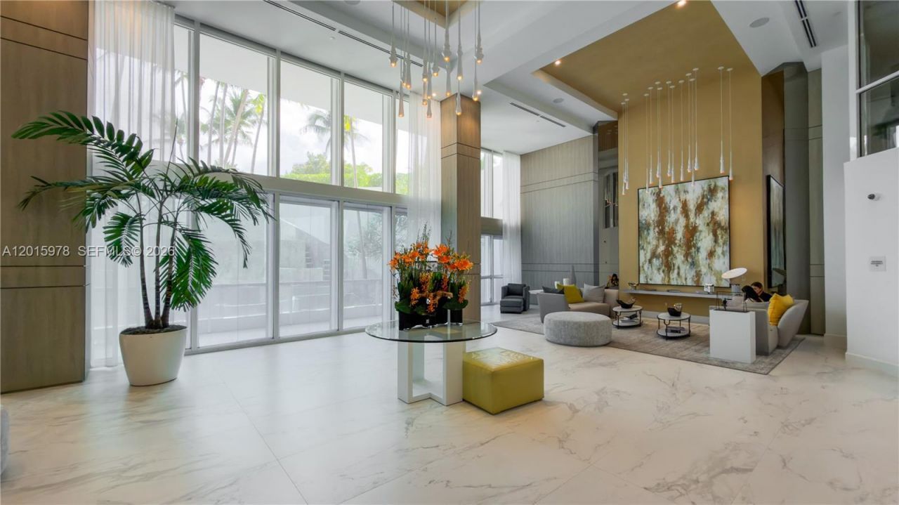 21055 Yacht Club Dr , Unit 1707, Aventura, FL 33180 Photo