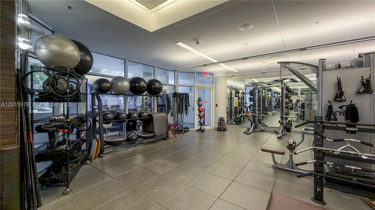 21055 Yacht Club Dr , Unit 1707, Aventura, FL 33180 Photo