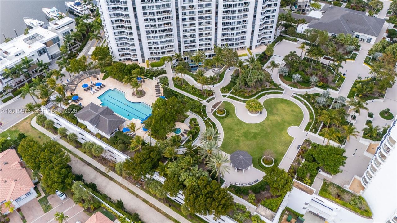 21055 Yacht Club Dr , Unit 1707, Aventura, FL 33180 Photo