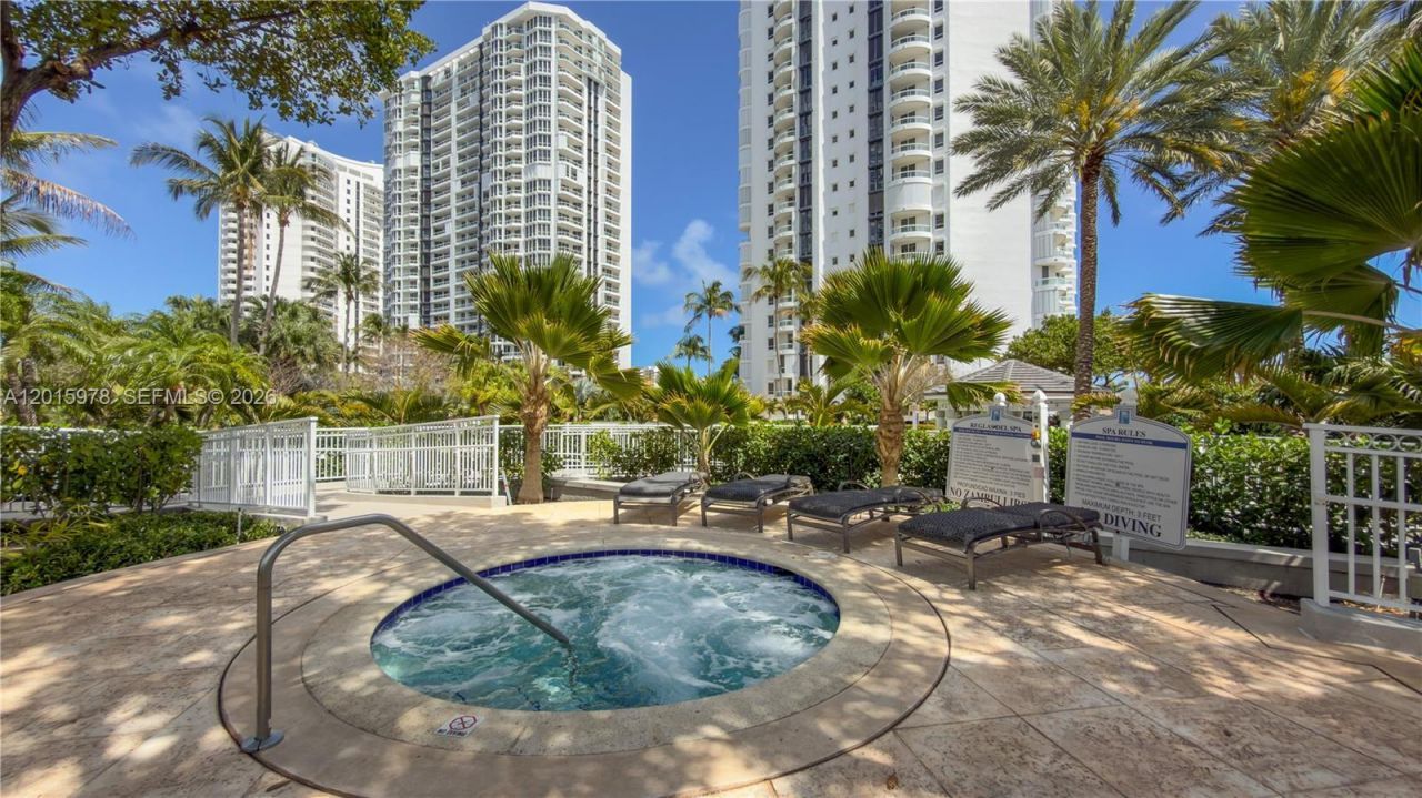 21055 Yacht Club Dr , Unit 1707, Aventura, FL 33180 Photo