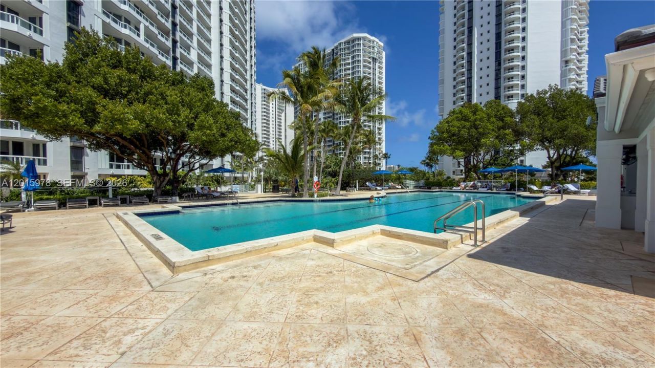 21055 Yacht Club Dr , Unit 1707, Aventura, FL 33180 Photo
