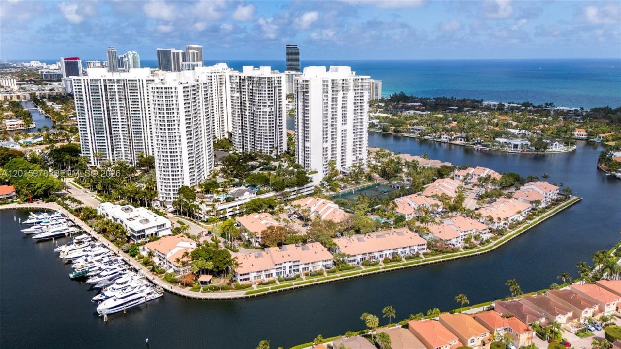 21055 Yacht Club Dr , Unit 1707, Aventura, FL 33180 Photo