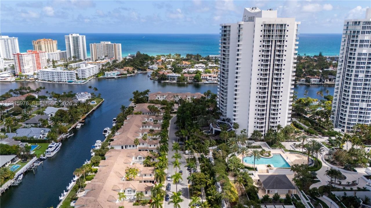 21055 Yacht Club Dr , Unit 1707, Aventura, FL 33180 Photo