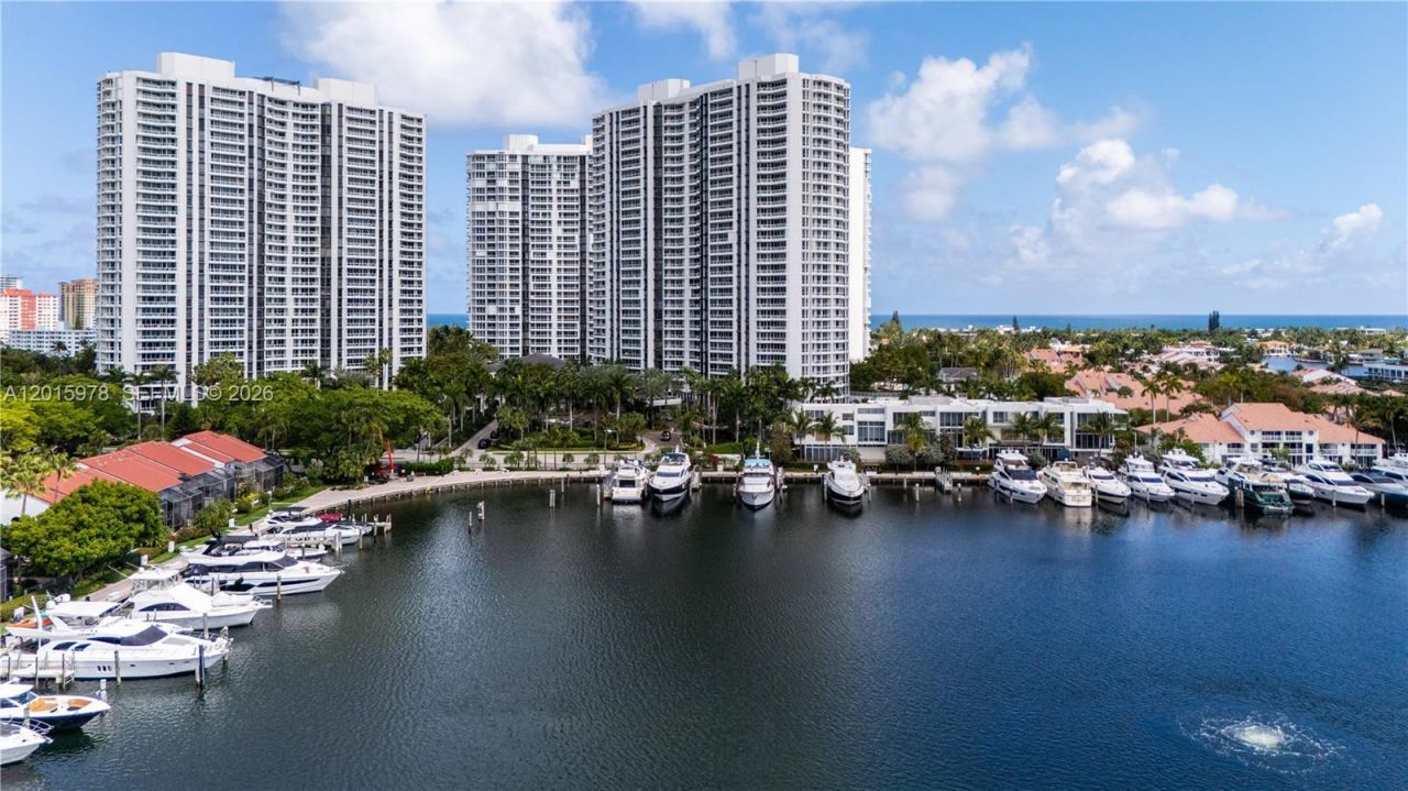 21055 Yacht Club Dr , Unit 1707, Aventura, FL 33180 Photo