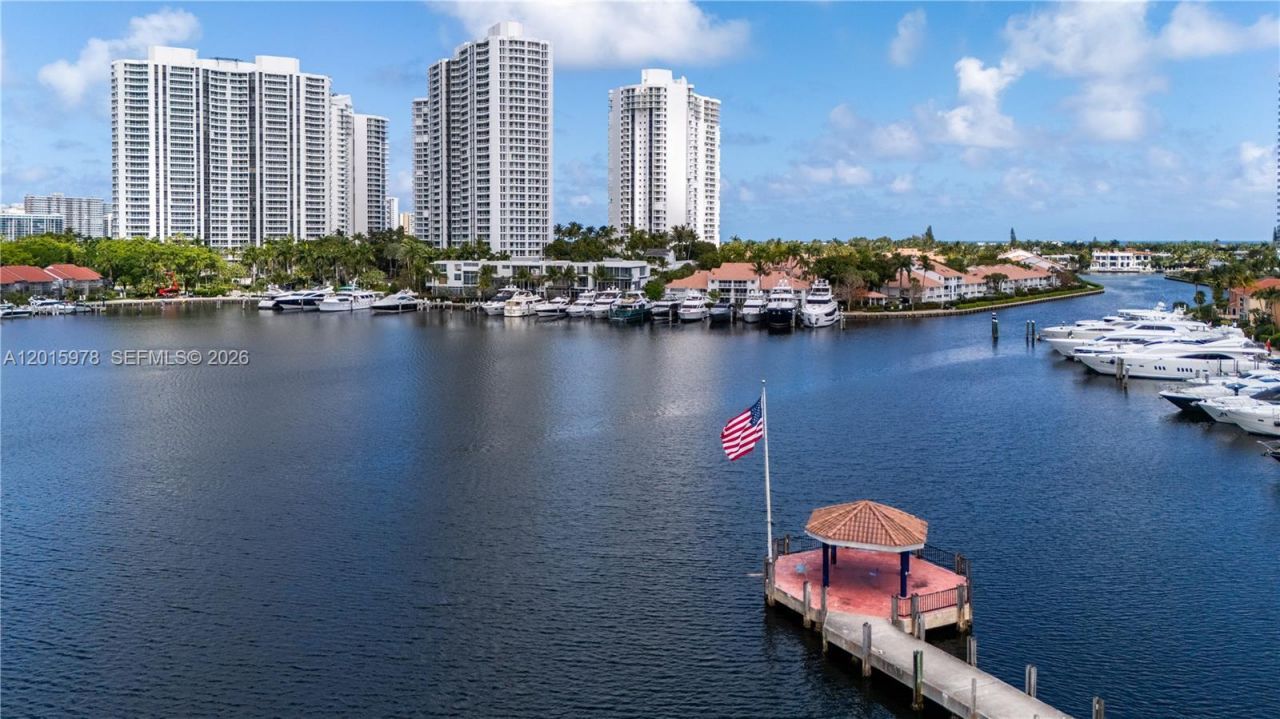 21055 Yacht Club Dr , Unit 1707, Aventura, FL 33180 Photo