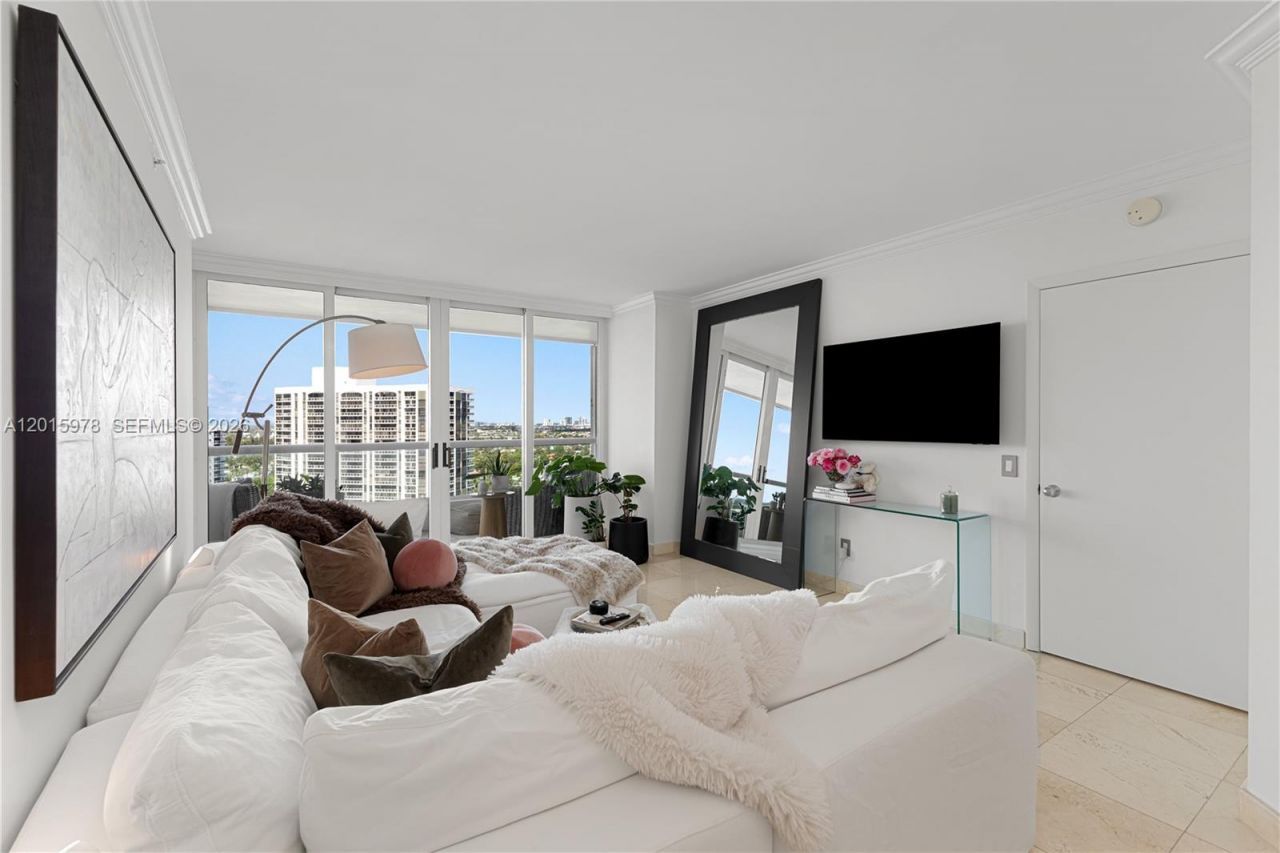 21055 Yacht Club Dr , Unit 1707, Aventura, FL 33180 Photo