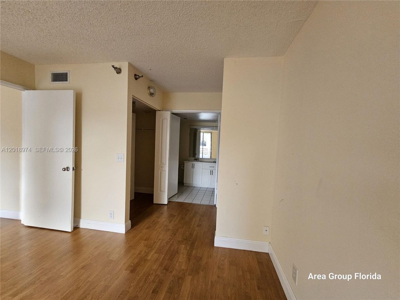 3300 NE 191st St, Unit 318, Aventura, FL 33180 Photo