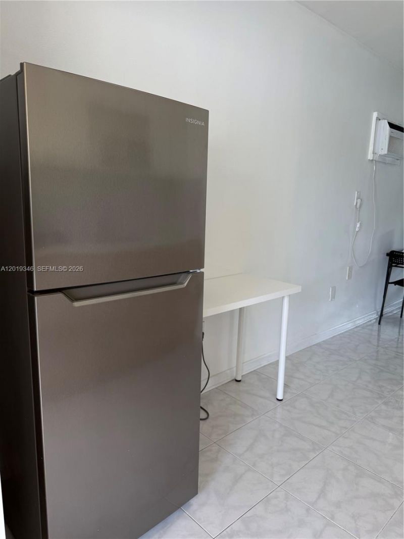 18510 Atlantic Blvd , Sunny Isles Beach, FL 33160 Photo