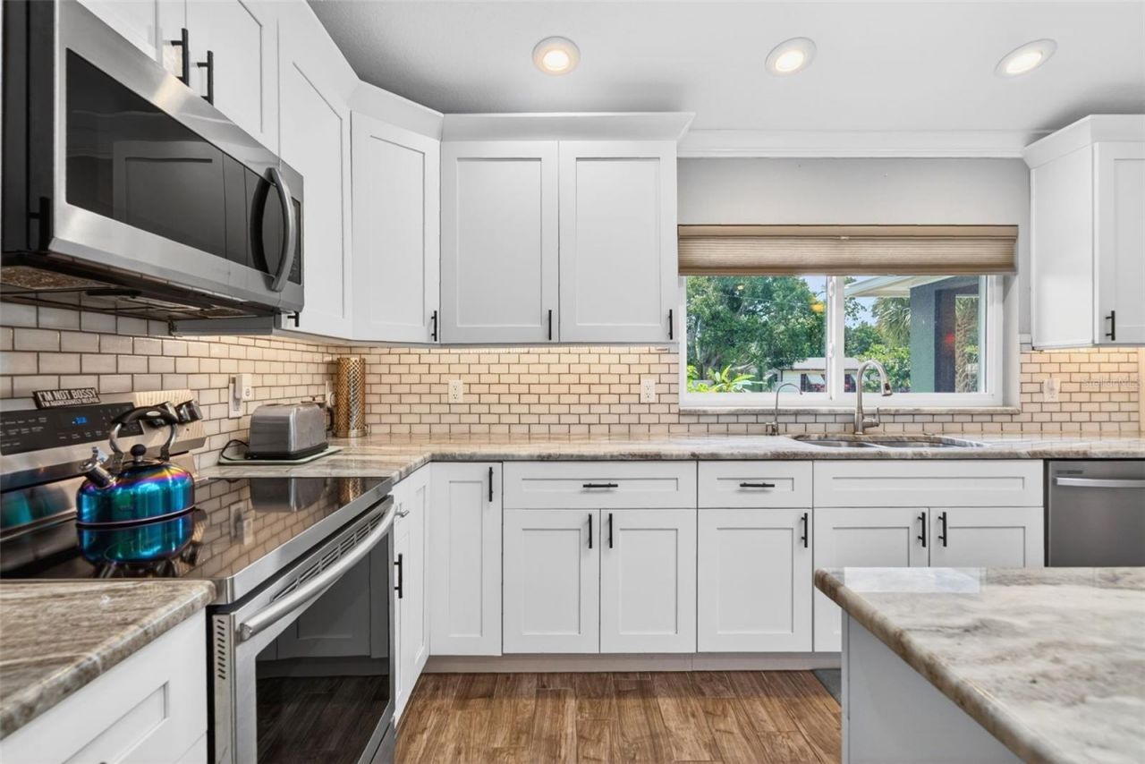 4420 Porpoise Drive Se, Saint Petersburg, FL 33705 Photo
