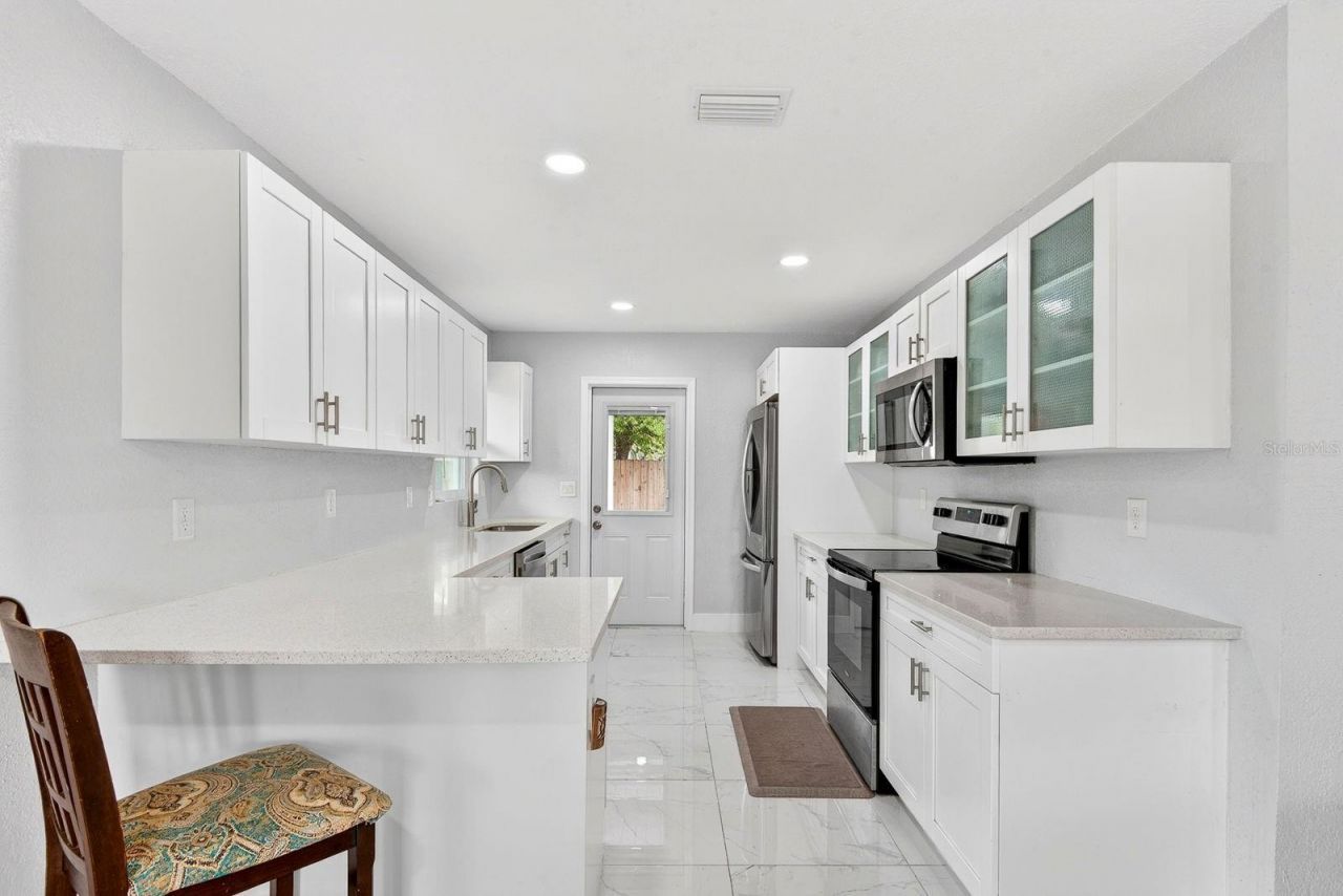 916 Pattison Avenue , Sarasota, FL 34237 Photo