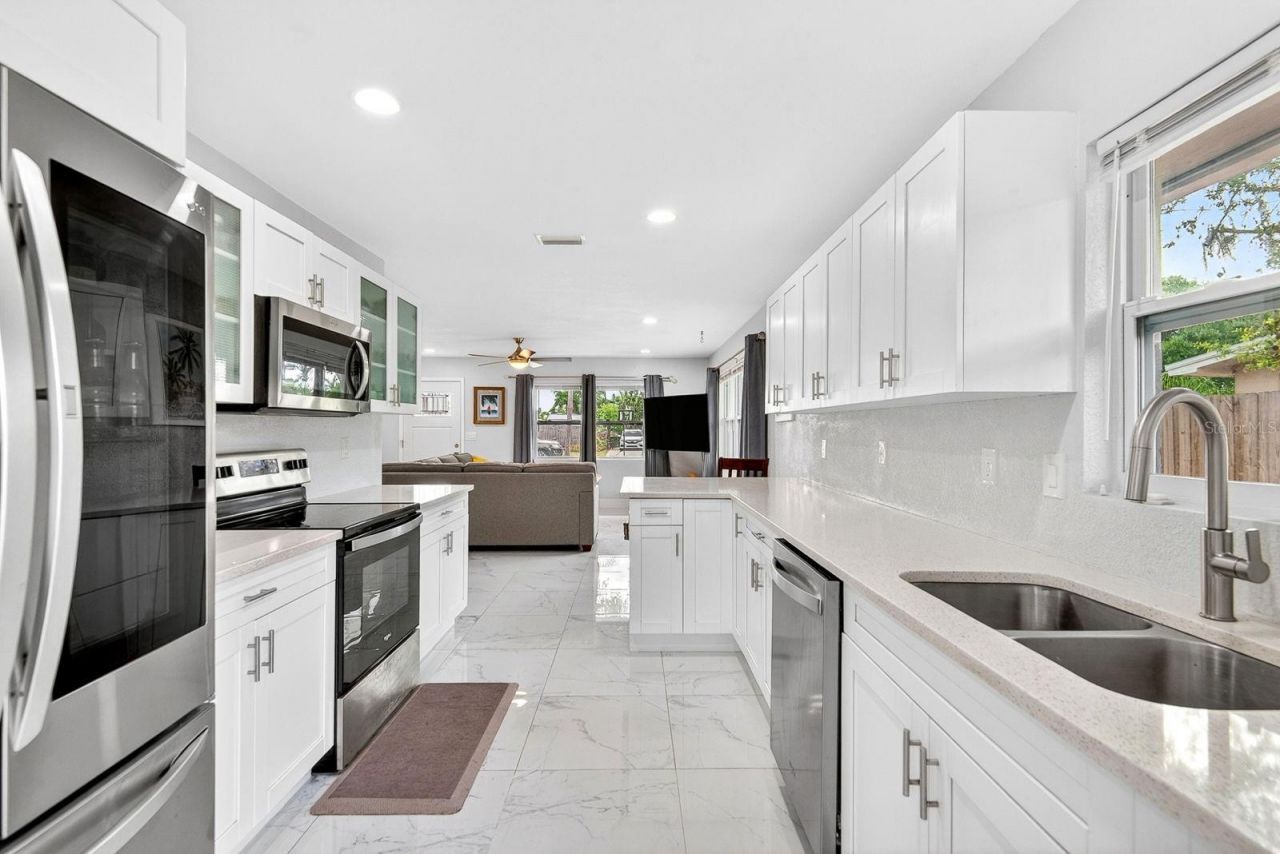 916 Pattison Avenue , Sarasota, FL 34237 Photo