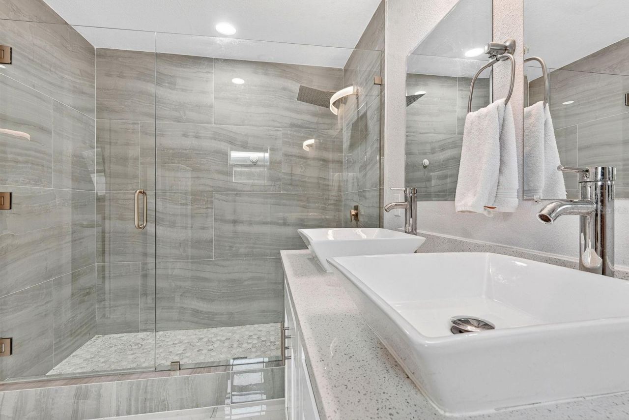 916 Pattison Avenue , Sarasota, FL 34237 Photo
