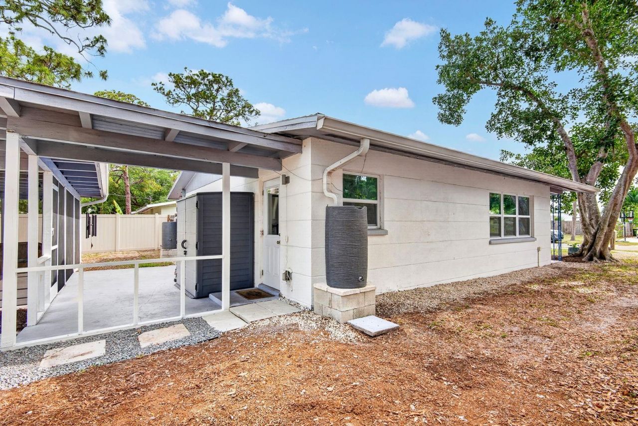 916 Pattison Avenue , Sarasota, FL 34237 Photo