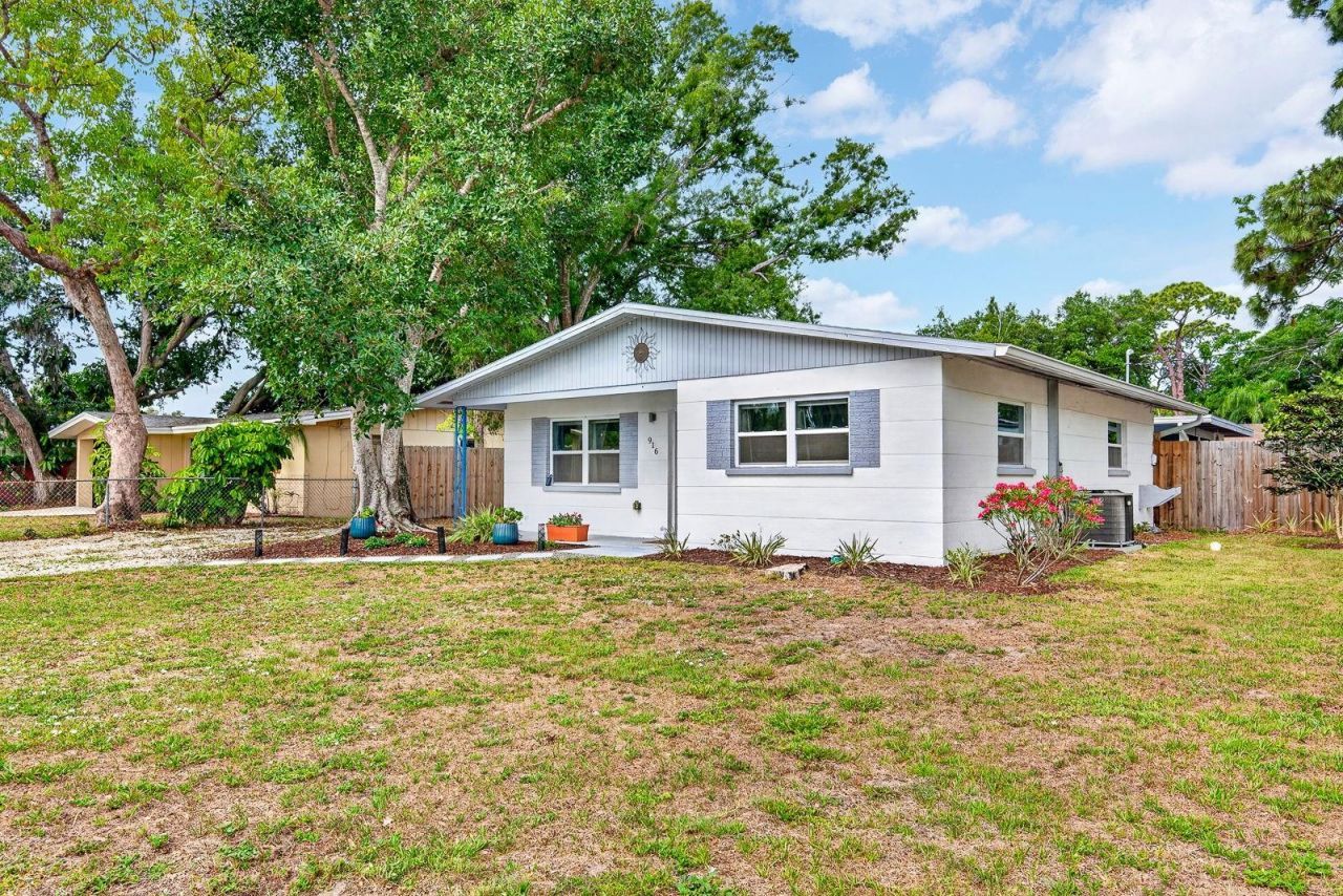 916 Pattison Avenue , Sarasota, FL 34237 Photo