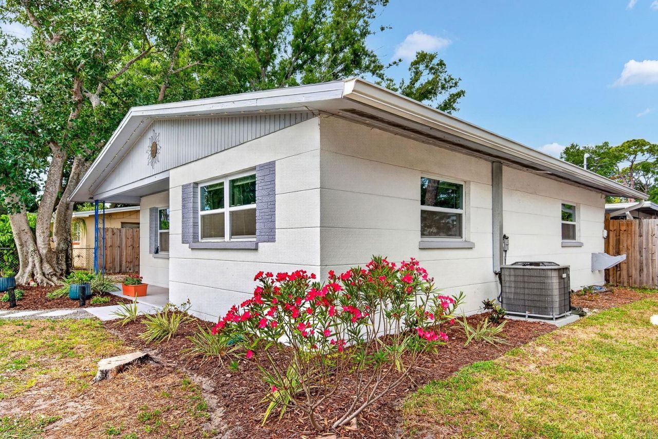916 Pattison Avenue , Sarasota, FL 34237 Photo