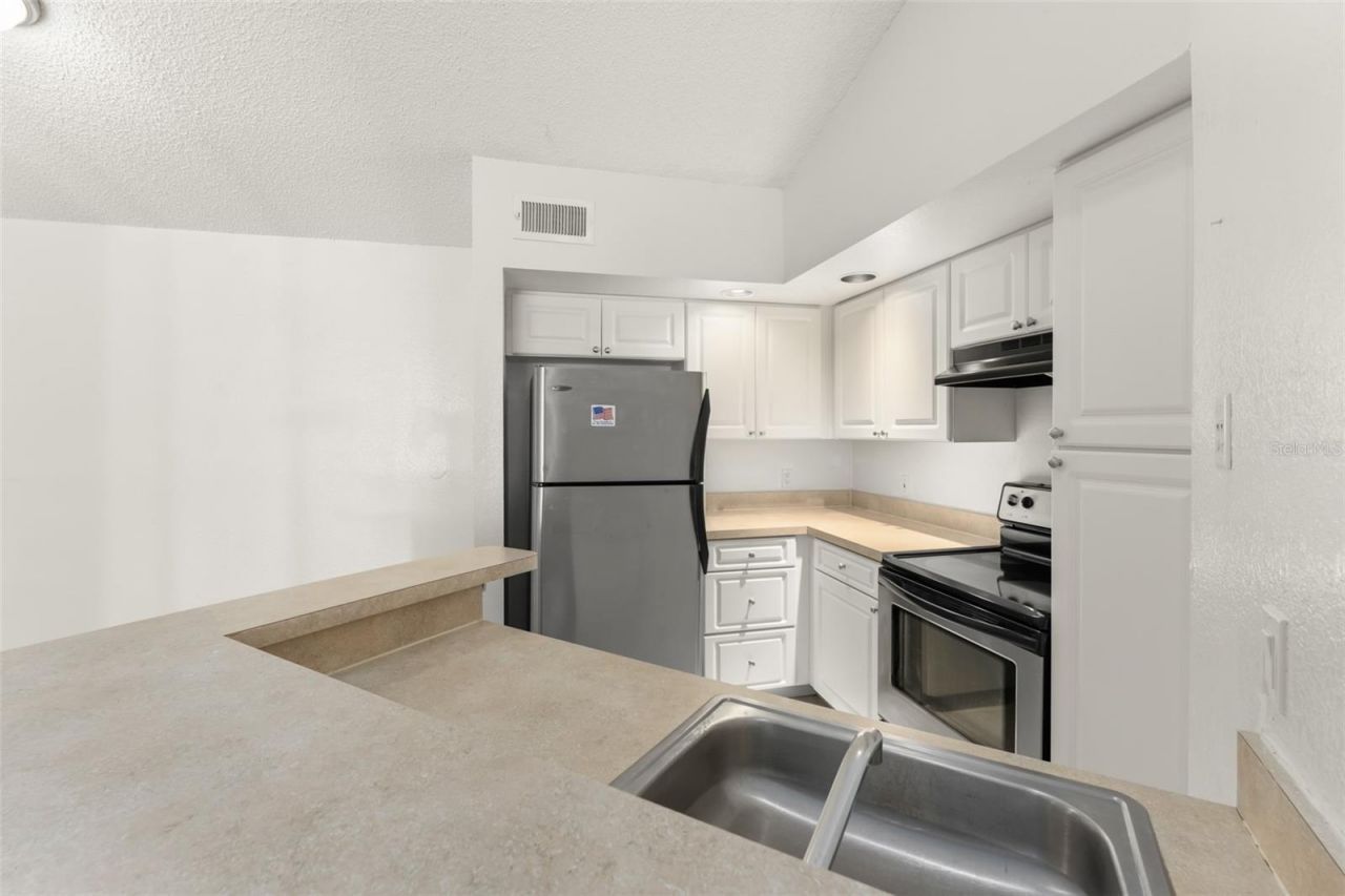 4532 Commander Drive , Unit 2133, Orlando, FL 32822 Photo