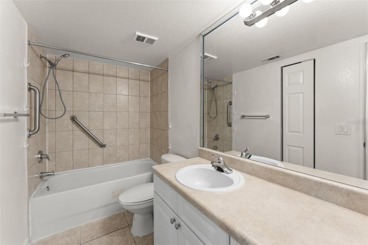 4532 Commander Drive , Unit 2133, Orlando, FL 32822 Photo