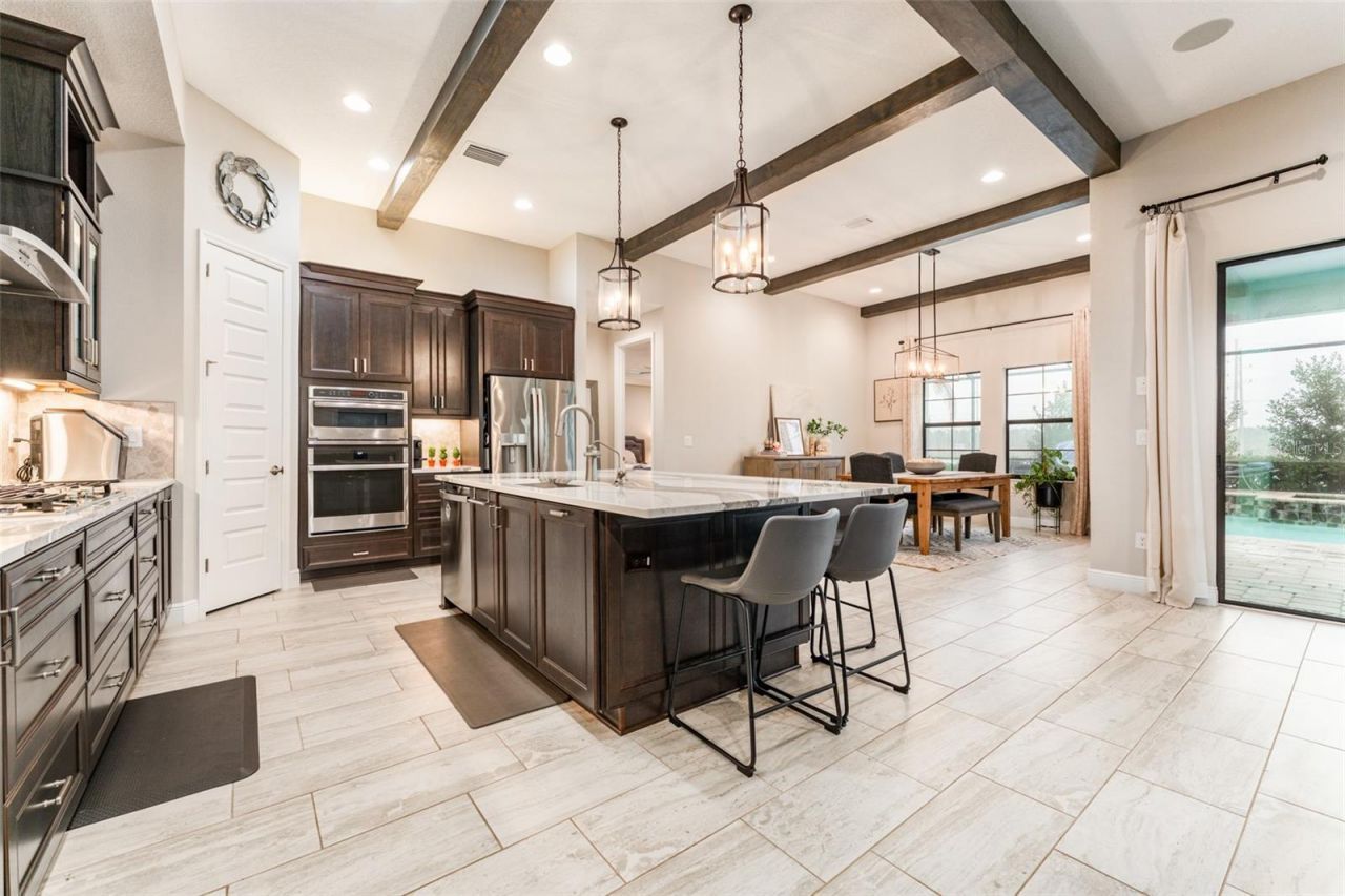 14610 Red Castle Ave, Lithia, FL 33547 Photo