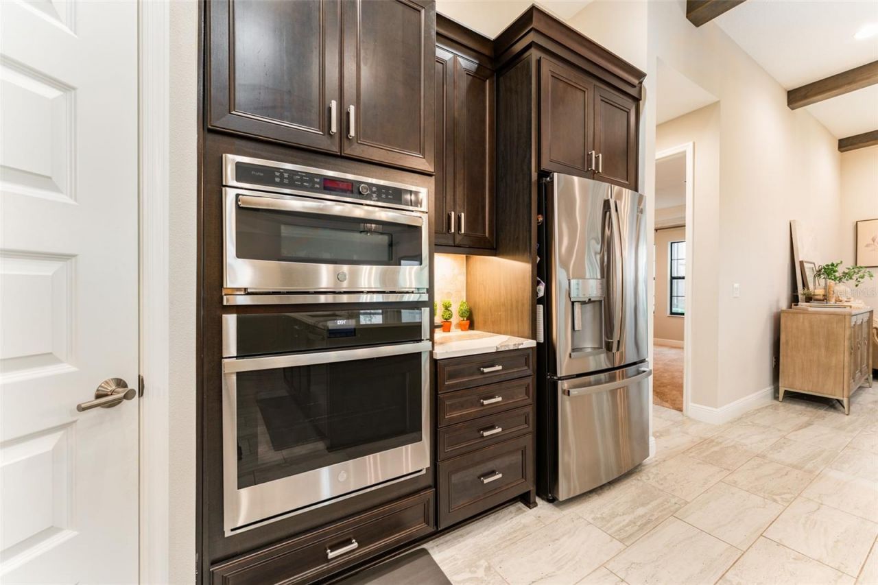 14610 Red Castle Ave, Lithia, FL 33547 Photo