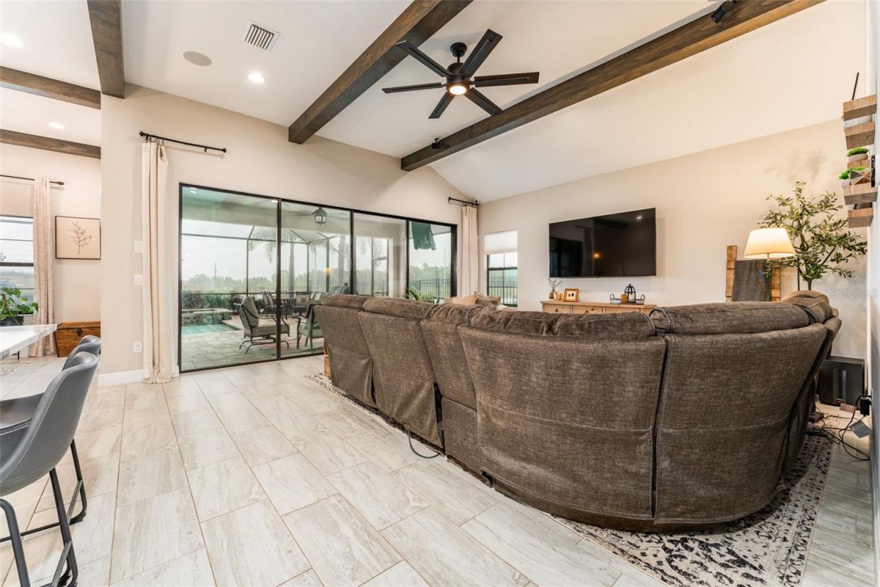 14610 Red Castle Ave, Lithia, FL 33547 Photo